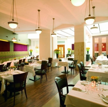 AMR-GrandHotel-Restaurant Seven Seas I  640